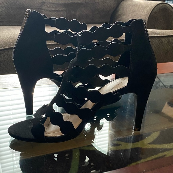 Kate & Kelly Heels 7.5 - Picture 1 of 2